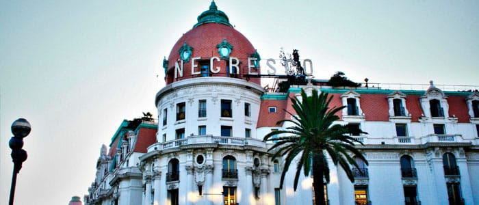 L’anglais, indispensable pour travailler dans l’hôtellerie à Nice